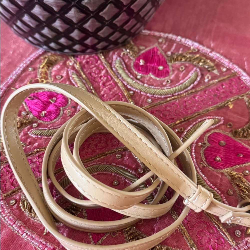 Top Handle Woven Handbag - Picture 4 of 4